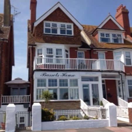 Bassets House Bed & Breakfast Eastbourne Ngoại thất bức ảnh