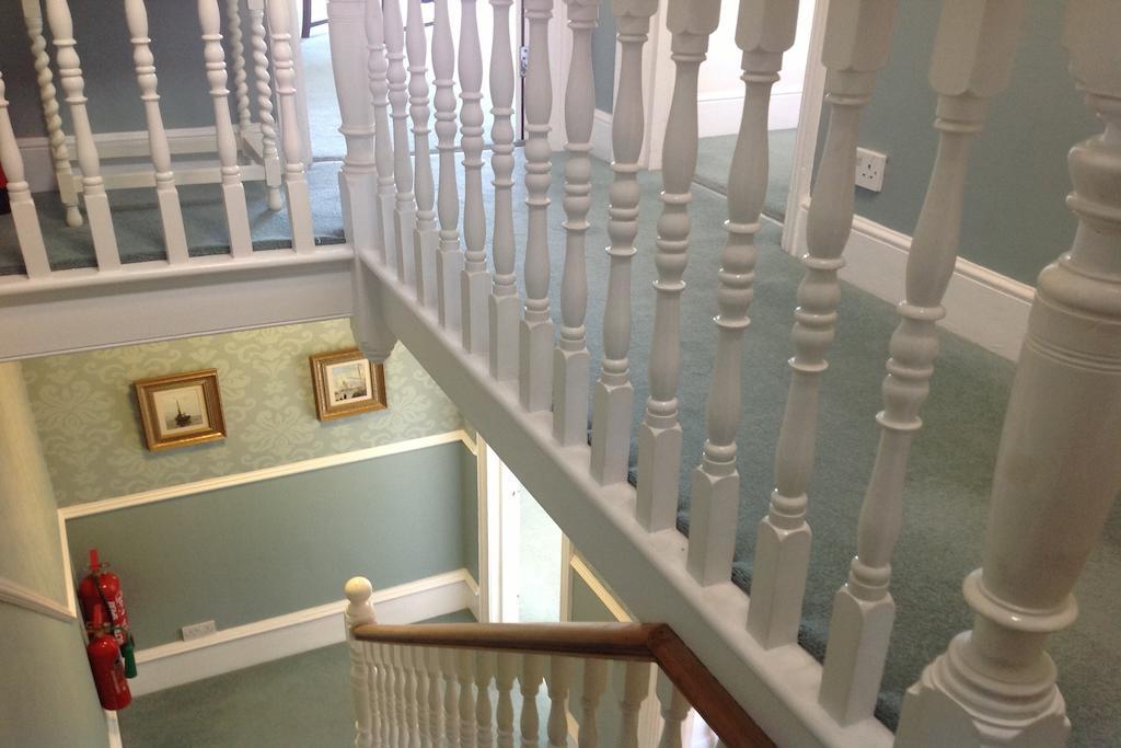 Bassets House Bed & Breakfast Eastbourne Ngoại thất bức ảnh