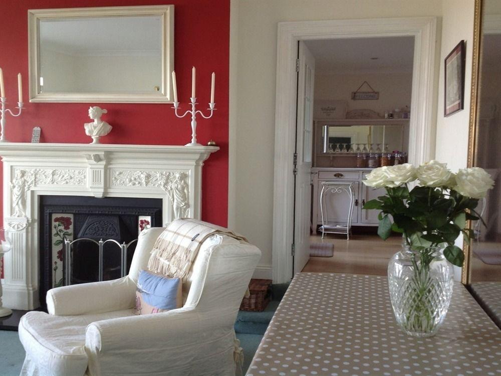 Bassets House Bed & Breakfast Eastbourne Ngoại thất bức ảnh
