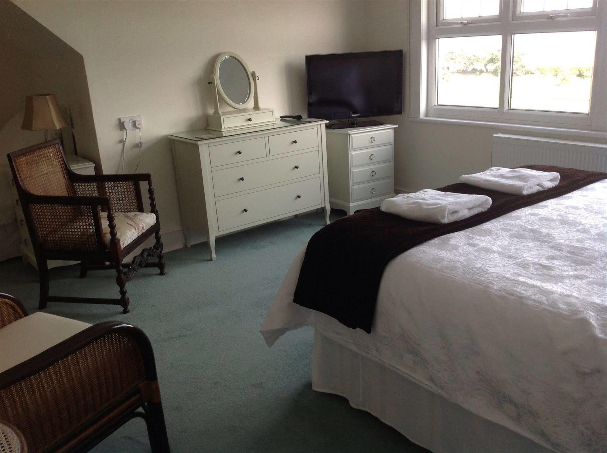 Bassets House Bed & Breakfast Eastbourne Ngoại thất bức ảnh