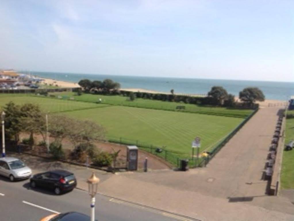 Bassets House Bed & Breakfast Eastbourne Ngoại thất bức ảnh